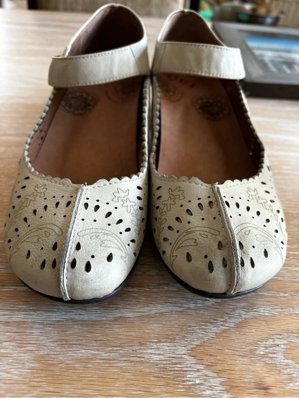 Taos “Tango” Mary Jane Tan 8.5